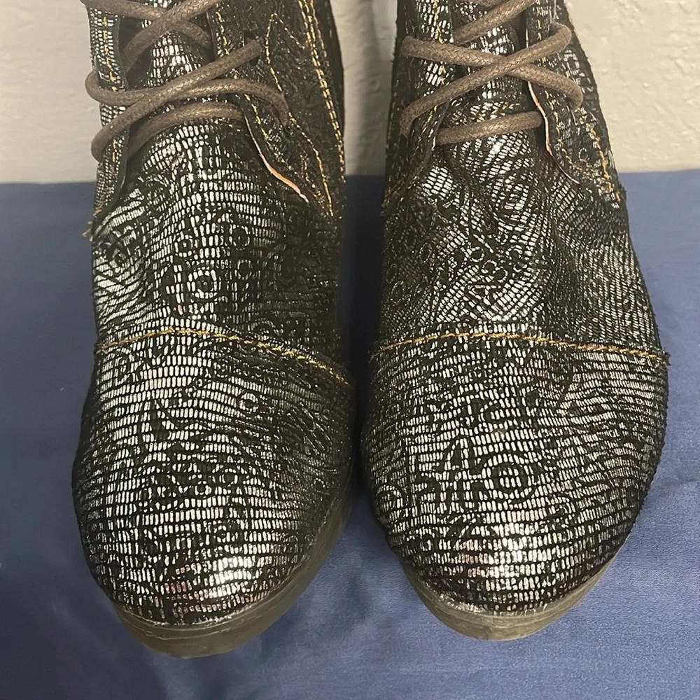 TMA MAIA company women’s leather metallic boots 7.5 NWT - Picture 5 of 15